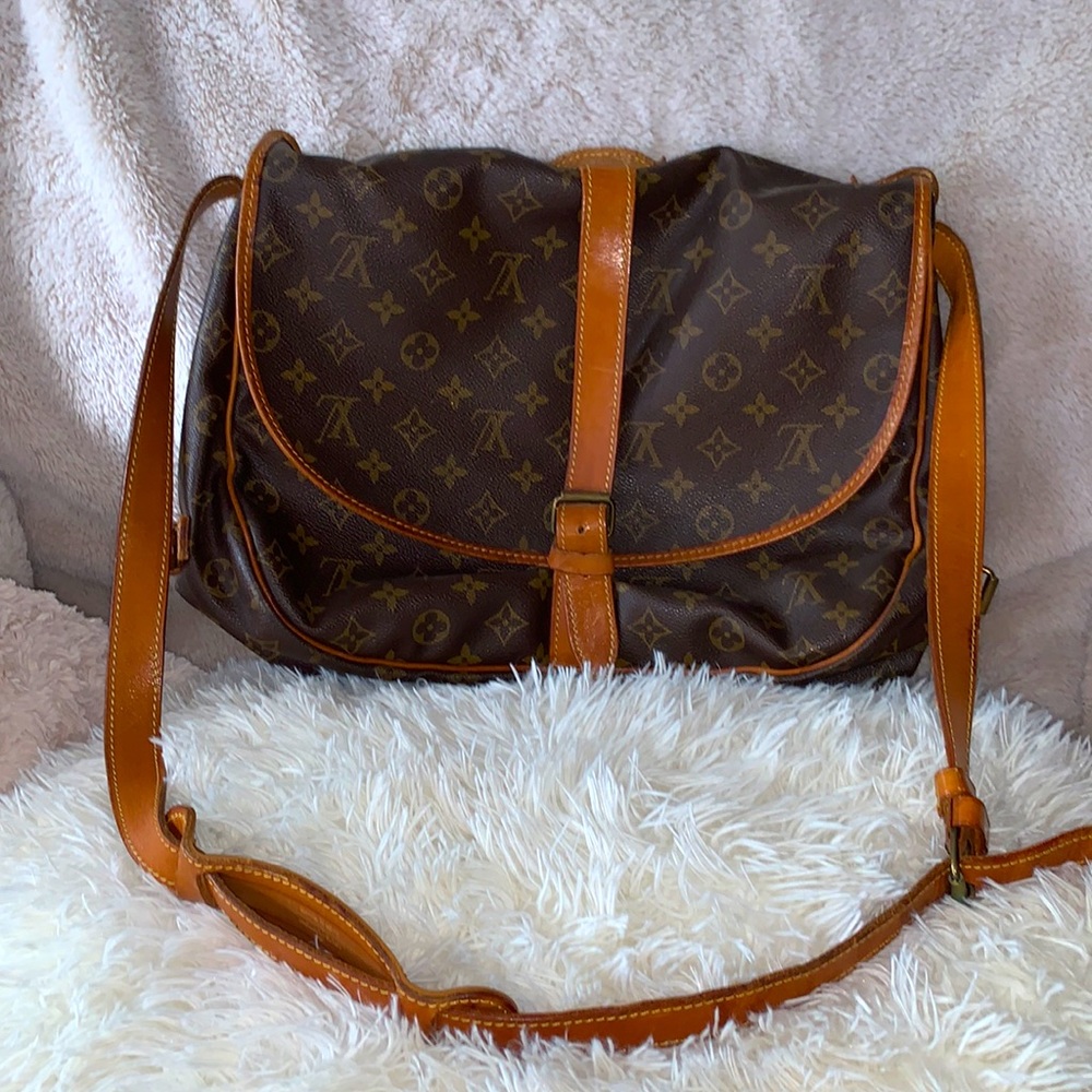 Louis Vuitton Saumur crossbody bag